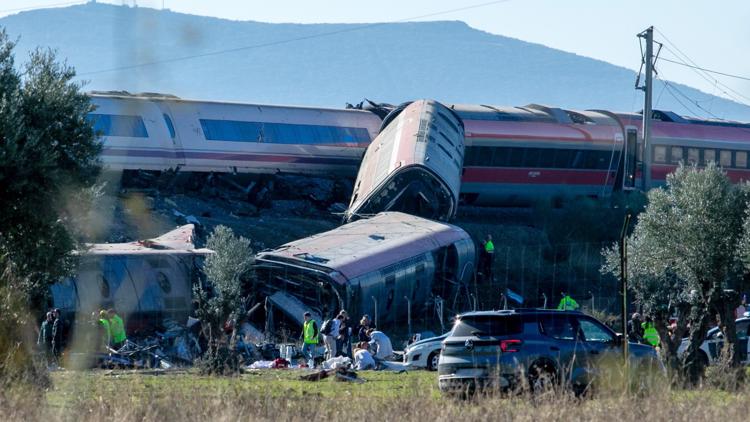 At least 30 killed in crash between 2 trains in Spain, according to media reports — Fayetteville Community news
